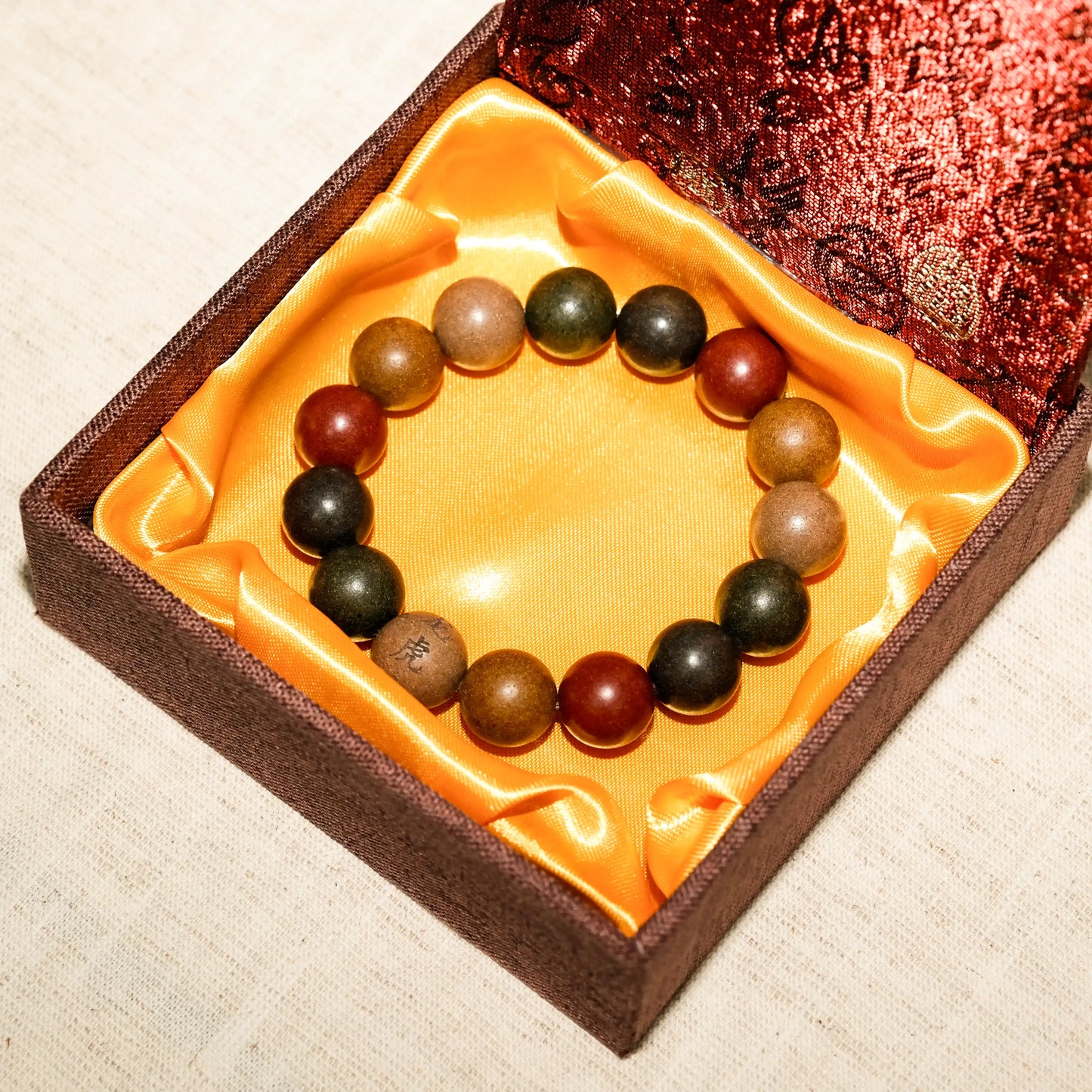 Dragon-Tiger Mountain Herbal Bead Bracelet Set